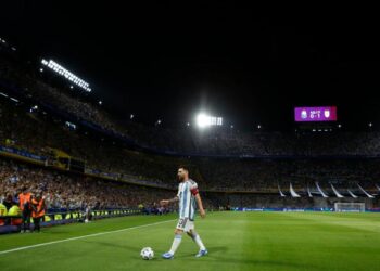 Levantaron la clausura de “La Bombonera” por superar la capacidad de aforo en el Argentina-Uruguay