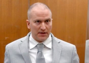 Corte Suprema rechaza apelación de expolicía de Minneapolis condenado de matar a George Floyd