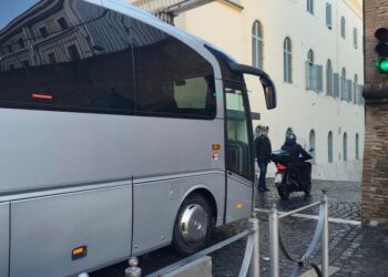 El papa Francisco participa en la reunión con los obispos españoles en el Vaticano