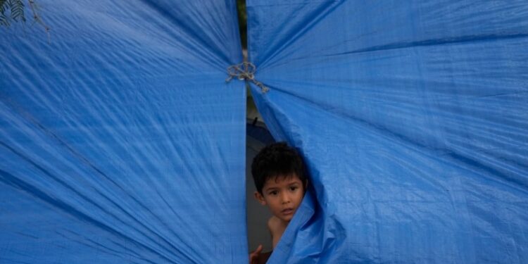 Más de 76.000 venezolanos «examinados y aprobados» por EEUU en un año