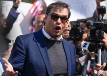 Congresista por Nueva York George Santos no buscará reelección tras pesquisa sobre su conducta