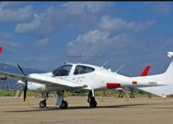 Aeronave militar cayó sobre el lago de Valencia este #26Nov