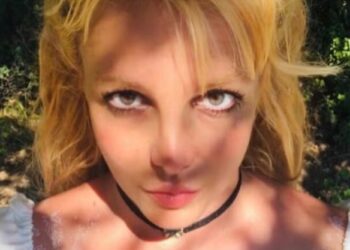Britney Spears volvió a preocupar a sus fanáticos con un inquietante video que grabó completamente desnuda