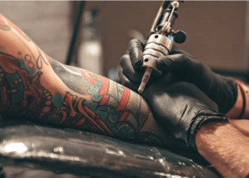 “No sé si llorar o reírme”: Se hizo un tatuaje y semanas después se dio cuenta de un terrible error