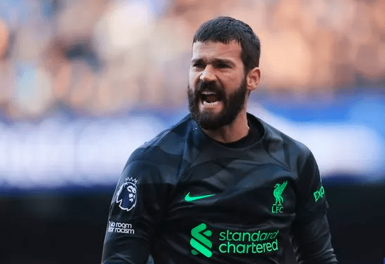 Alisson Becker estará dos semanas de baja en el Liverpool