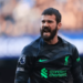 Alisson Becker estará dos semanas de baja en el Liverpool