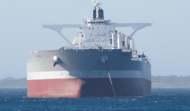 Empresa polaca Orlen fletó supertanquero para cargar petróleo venezolano rumbo a China