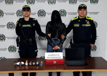 Noche de copas acabó en millonario robo: venezolana drogó a un hombre que cayó redondo bajo sus encantos