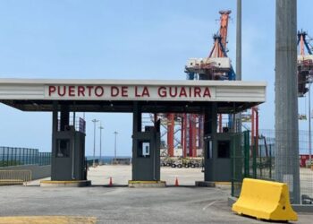 Cámara de Aduaneros reportó retraso en llegada de mercancía navideña al puerto de La Guaira