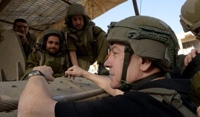 Netanyahu entra en la Franja de Gaza por primera vez desde que estalló la guerra con Hamás (FOTOS)