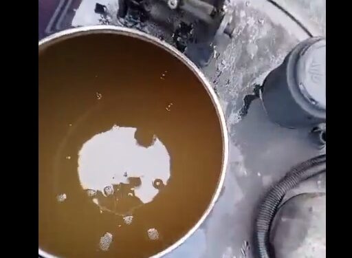 VIDEO: Denuncian despacho de combustible contaminado en bomba de La Bandera