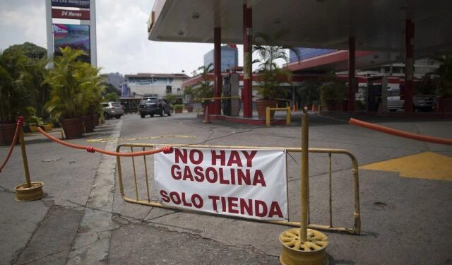 La escasez de gasolina es una realidad que no cambia en Venezuela