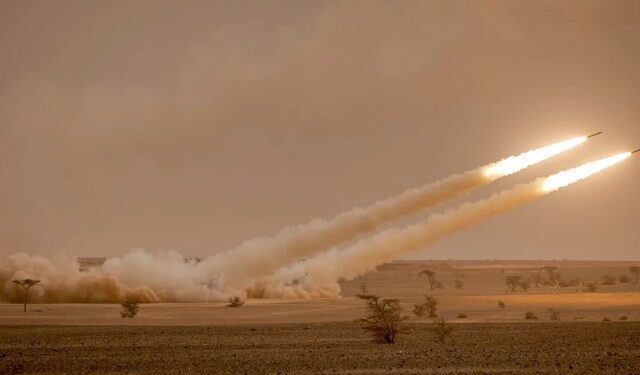 VIDEO: los últimos momentos de soldados rusos que celebraban concierto interrumpido por un cohete Himars