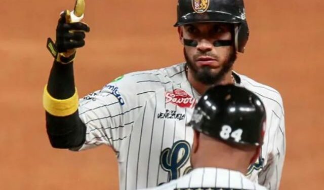 Con récord de asistencia, Leones mantienen su dominio sobre Navegantes en el Monumental