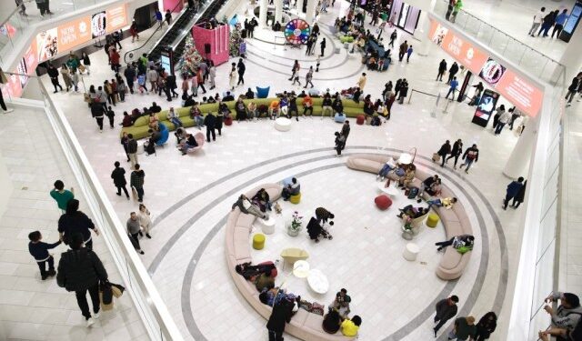 Amenaza de bomba puso a correr a todos durante el Black Friday en centro comercial de Nueva Jersey