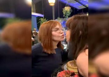 A lo Madonna y Britney: el polémico beso entre dos actrices venezolanas (Video)