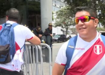 La otra cara de la moneda: solo un hincha peruano presente en la concentración previa al juego contra la Vinotinto