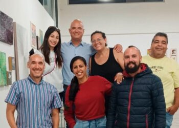 Pinilla compartió en el El Hatillo su conversatorio “Del humor a la realidad”