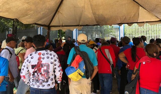 “Despelote” para sacar la cédula en oficina del Saime en San Juan de los Morros