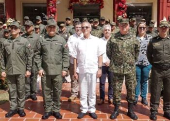 Colombia espera fortalecer la cooperación militar tras reunión con el chavismo