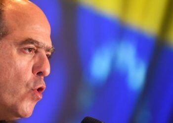 “Las transiciones de la democracia”: Julio Borges revela lo que está detrás de su nuevo libro