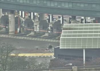 VIDEO: FBI investiga posible atentado terrorista tras explosión de un carro en cruce fronterizo entre EEUU y Canadá