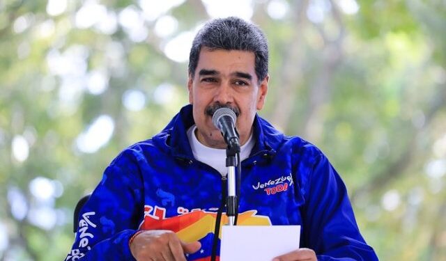 Nicolás Maduro responsabilizó de sus fracasos a Alberto Ravell y la prensa libre (Video)