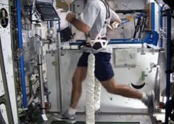 Un hito en el espacio: la Nasa logró convertir orina y sudor en agua potable