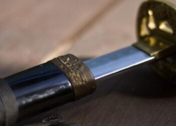 Horror en California: decapitó a su exnovia con una espada samurái