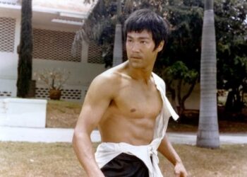 La vida de Bruce Lee, el “dragón” de las artes marciales: sus adicciones, su fama de amante perfecto y muerte a los 32