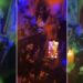Escándalo en Chile por las imágenes del velorio de un capo narco: una fiesta con baile, desnudos, pistolas y mucha droga