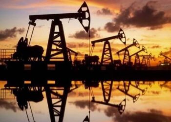 Arabia Saudí prorroga su reducción voluntaria de un millón de barriles diarios de petróleo