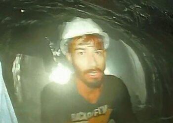 Comparten el primer VIDEO de los obreros indios atrapados en un túnel desde hace 10 días