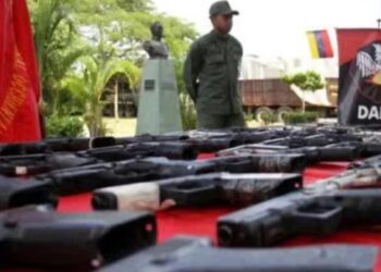 De dónde provienen las armas que las bandas venezolanas tienen en las cárceles