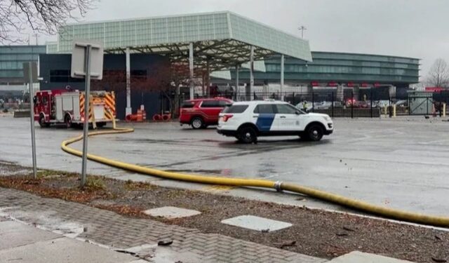 Cámaras captan el momento cuando carro bomba estalló en cruce fronterizo entre EEUU y Canadá (VIDEO)