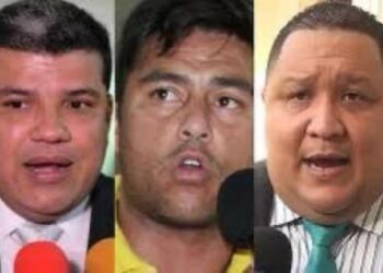 Demandan a oposición alacrán en España