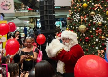 El Centro Tecnológico de Caracas dio inicio a la Navidad este #17Nov