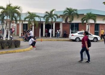 Conmoción en Barinas: Madre llevó a su hijo con gripe al Hospital Materno y lo retiró sin vida