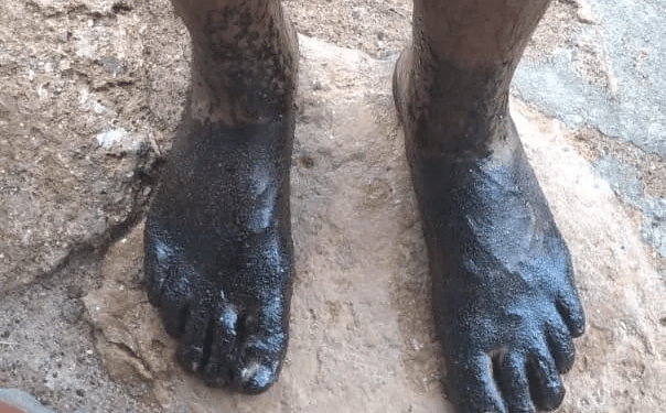 Another oil spill spoils the beaches of Paraguaná in western Venezuela: Tourists flee when they see themselves stained by crude oil