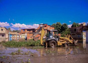 Este fue el argumento del chavismo en Barcelona para justificar el colapso de vías tras aguacero