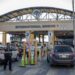 EEUU suspende el trámite vehicular en Eagle Pass ante mayor flujo migratorio