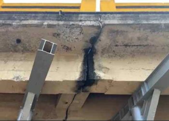 Puente sobre el río Arenoso a punto de colapsar tras reparación chimba que ejecutó la gobernación chavista de Mérida