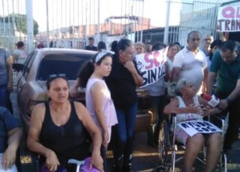 Un transformador dañado le puso “la vida de cuadritos” a los vecinos de Las Américas en Barquisimeto