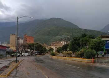 Lluvias torrenciales encienden las alarmas en gran parte de La Guaira este #29Nov