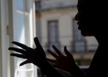 Organización oficialista reconoce un incremento en 2023 del feminicidio en Cuba