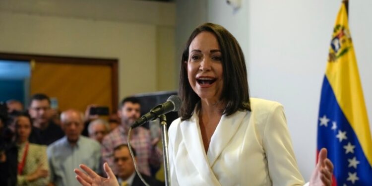 La oposición venezolana critica las recientes medidas del presidente para recuperar el Esquibo