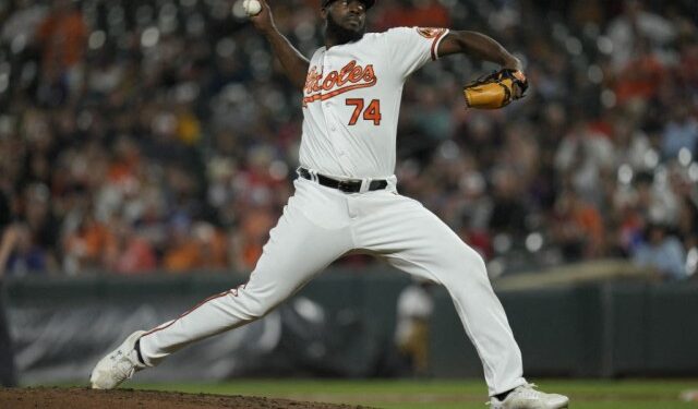 Félix Bautista y Devin Williams, elegidos como Relevistas del Año en Grandes Ligas