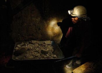 Al menos 11 personas mueren y 75 resultan heridas en un accidente minero en Sudáfrica