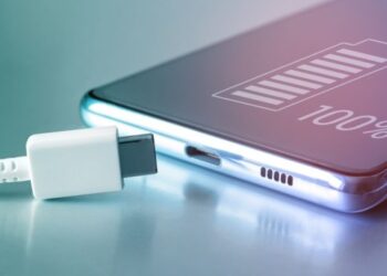 El motivo por el que nunca debes cargar la batería de tu celular al 100%