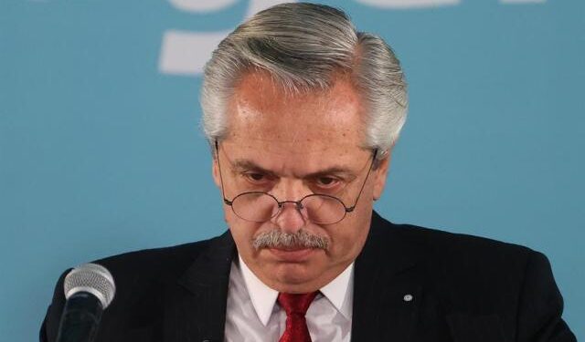 Alberto Fernández aseguró que comenzará una “transición ordenada” con Javier Milei